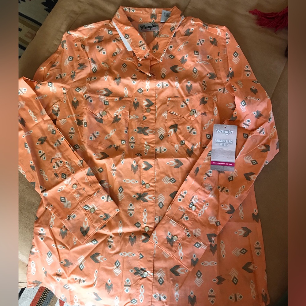 Wrangler medium women’s snap shirt